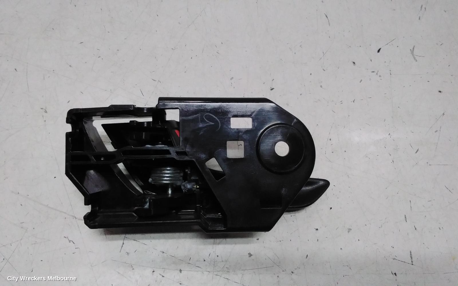 ISUZU DMAX DOOR HANDLE, RH FRONT, INNER, BLACK, RG, 07/2020 ONWARDS