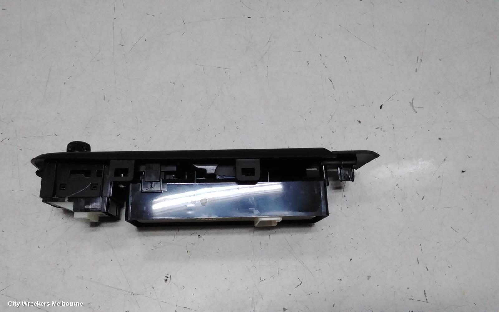 ISUZU DMAX PWR DR WIND SWITCH, RH FRONT (MASTER SWITCH), 2 DOOR, RG, 07/2020 ONWARDS