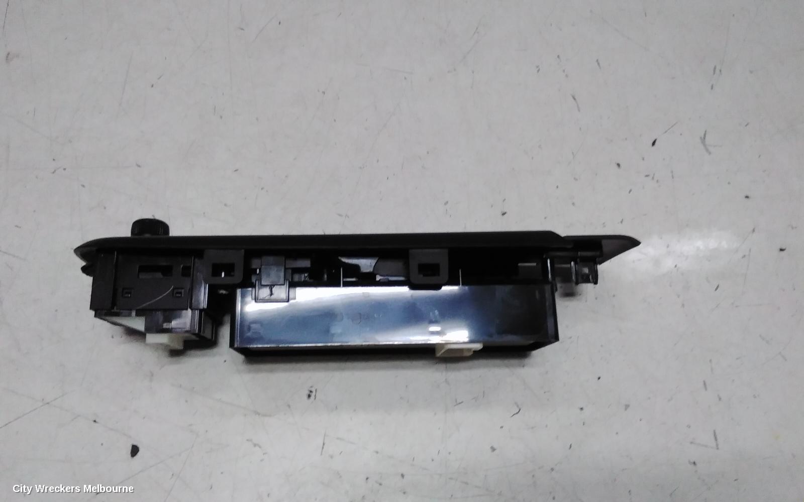 ISUZU DMAX PWR DR WIND SWITCH, RH FRONT (MASTER SWITCH), 2 DOOR, RG, 07/2020 ONWARDS