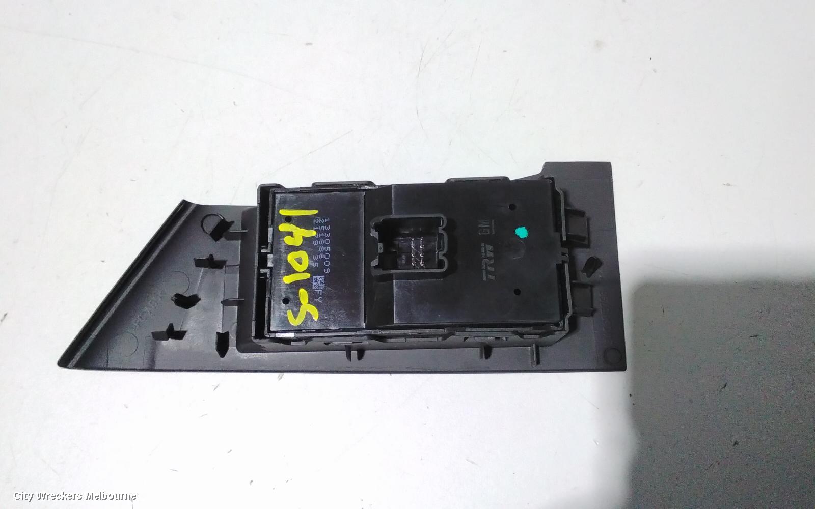 OPEL ASTRA PWR DR WIND SWITCH, RH FRONT (MASTER SWITCH), AS, 5DR HATCH/WAGON, 09/2012 - 08/2013