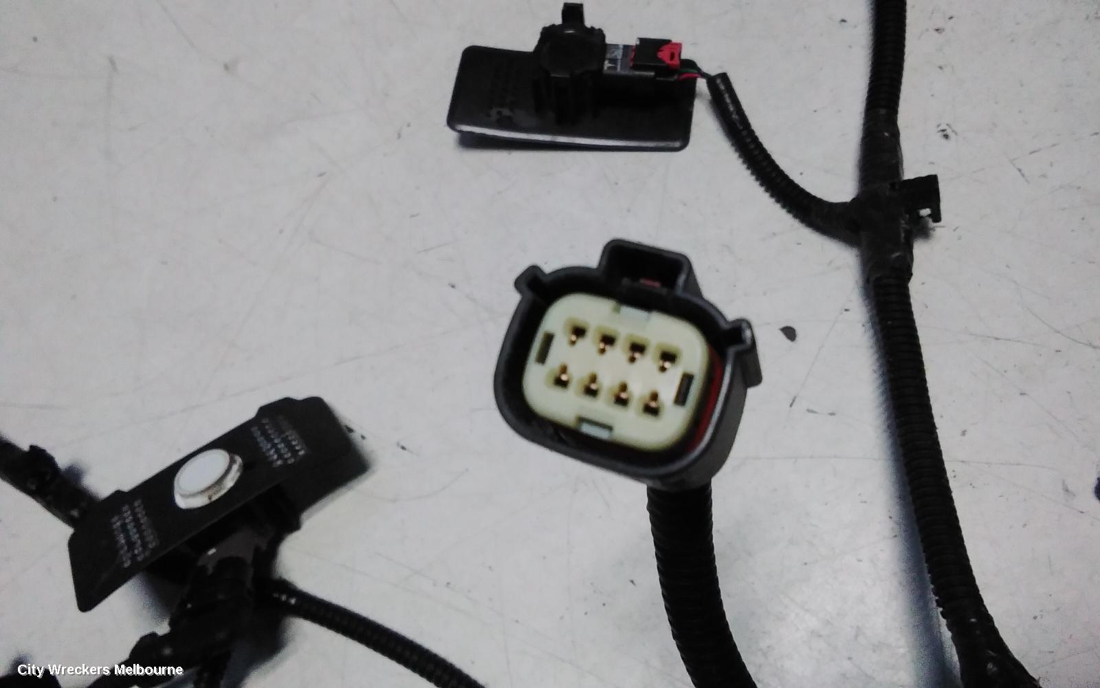 TESLA MODEL Y, 1ST GEN, 03/2022 ONWARDS, REAR BAR PARKING SENSORS  6: 143629