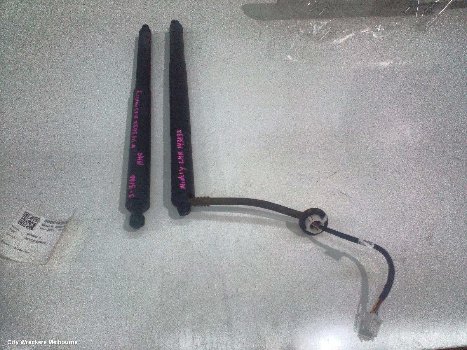 TESLA MODEL Y HATCH STRUT, 1ST GEN, 03/2022 ONWARDS