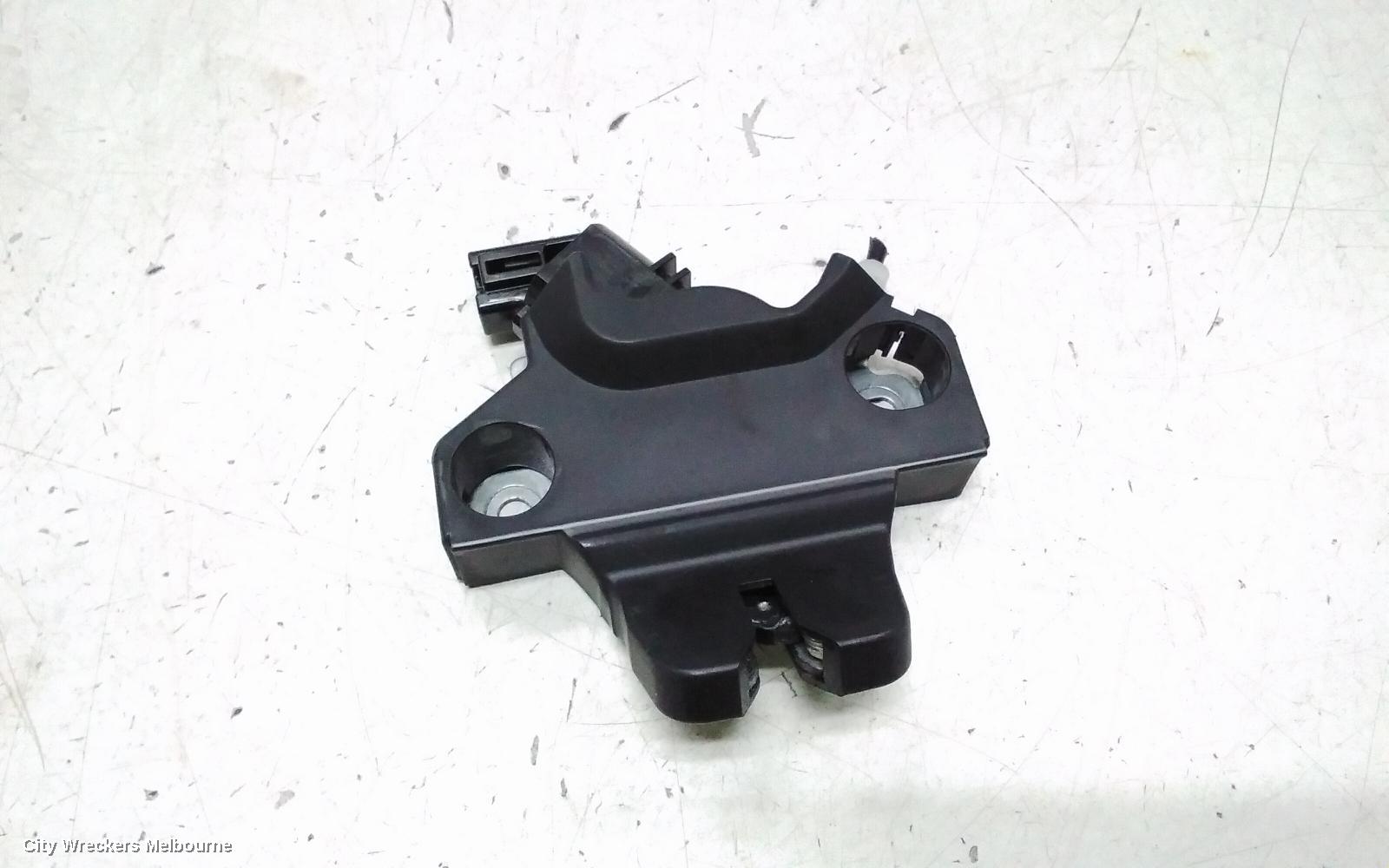 TOYOTA COROLLA DOOR/BOOT/GATE LOCK, BOOTLID LOCK, 1ZRE172R, 02/2013 - 06/2019