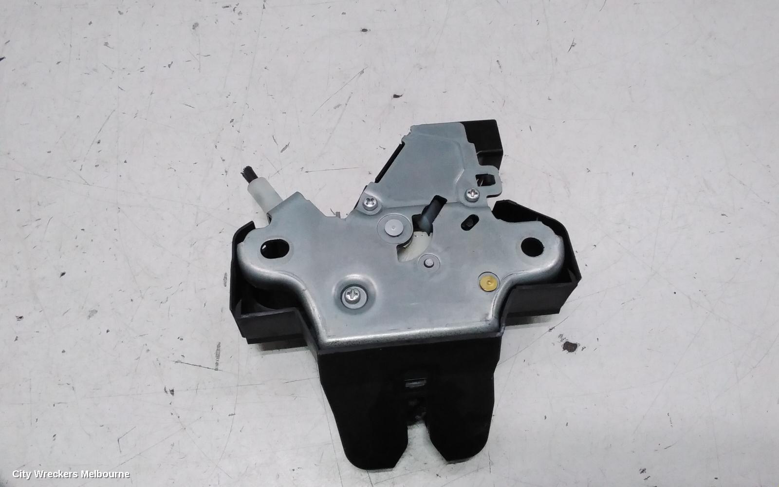 TOYOTA COROLLA DOOR/BOOT/GATE LOCK, BOOTLID LOCK, 1ZRE172R, 02/2013 - 06/2019