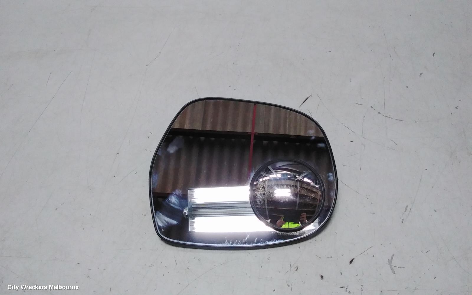 TOYOTA HIACE RIGHT DOOR MIRROR, TRH/KDH, POWER, BLACK (3 WIRE), ROUND PLUG TYPE, 01/2005 - 01/2014