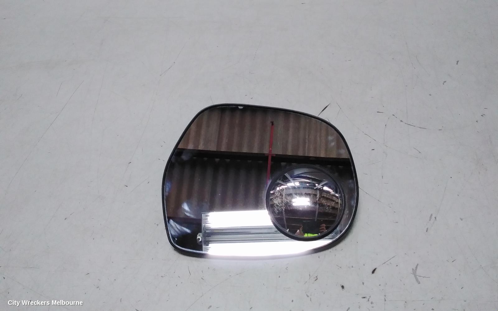 TOYOTA HIACE RIGHT DOOR MIRROR, TRH/KDH, POWER, BLACK (3 WIRE), ROUND PLUG TYPE, 01/2005 - 01/2014
