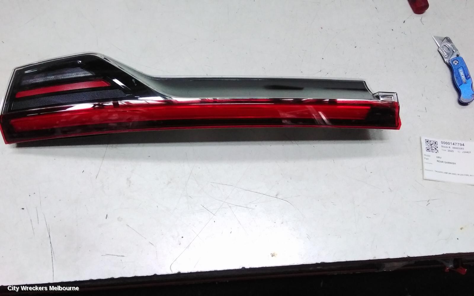 HONDA HRV REAR GARNISH, TAILGATE LAMP (RH SIDE), W/ LED TYPE, RV, 03/2024 ONWARDS