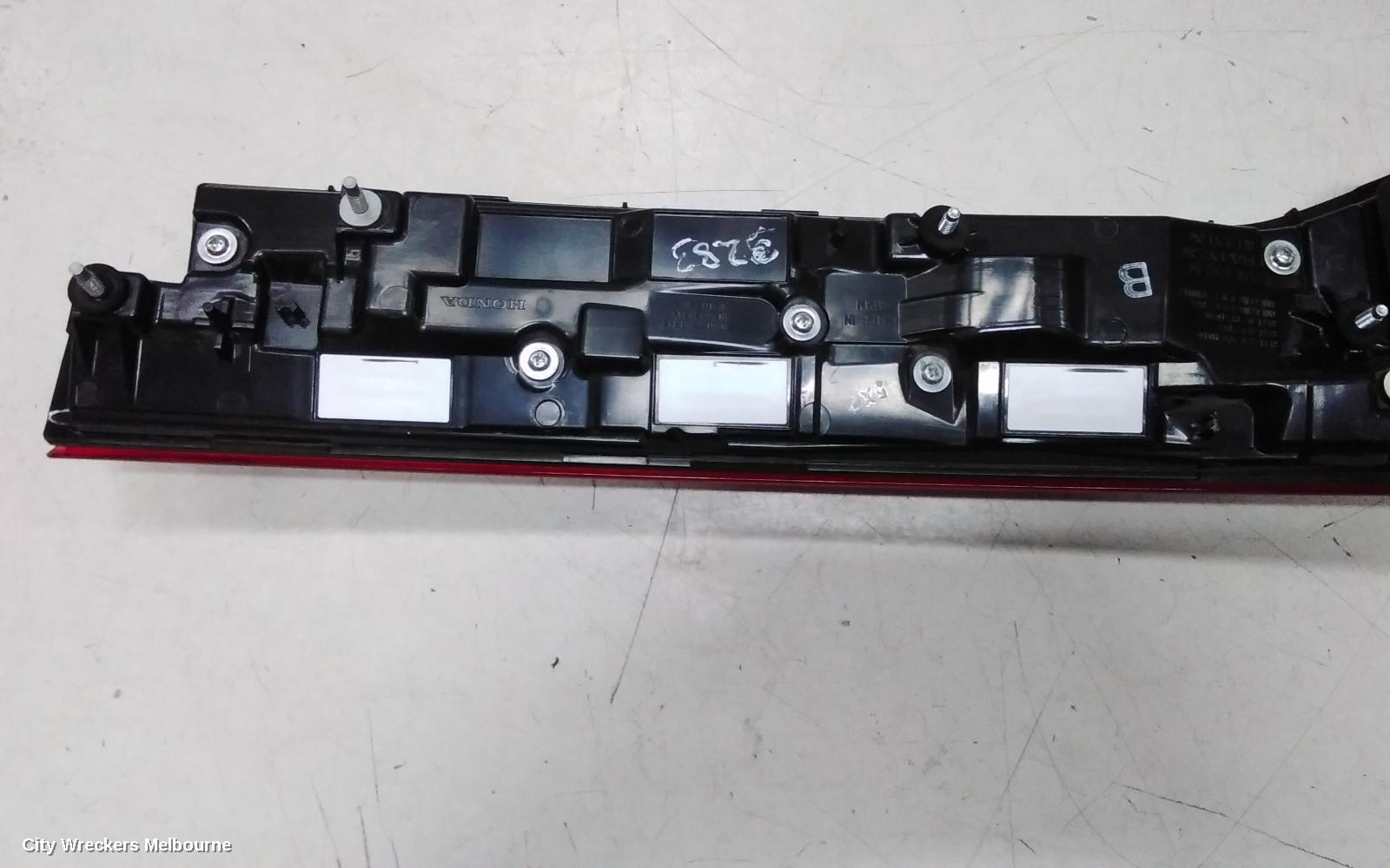 HONDA HRV REAR GARNISH, TAILGATE LAMP (RH SIDE), W/ LED TYPE, RV, 03/2024 ONWARDS