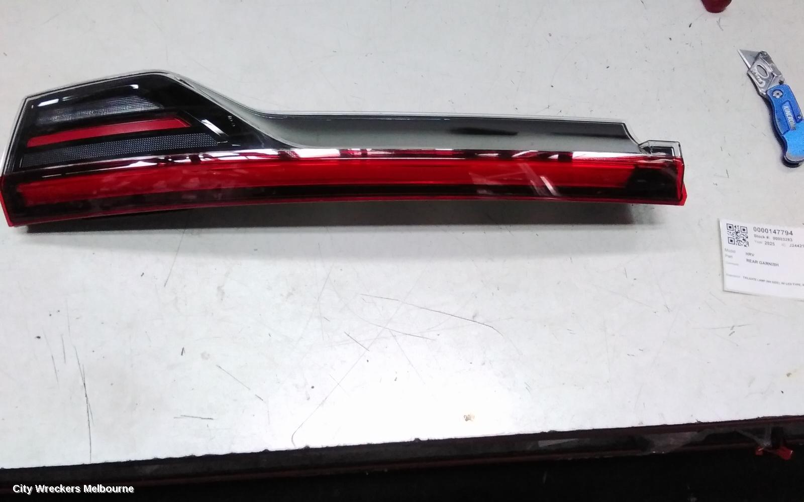 HONDA HRV REAR GARNISH, TAILGATE LAMP (RH SIDE), W/ LED TYPE, RV, 03/2024 ONWARDS