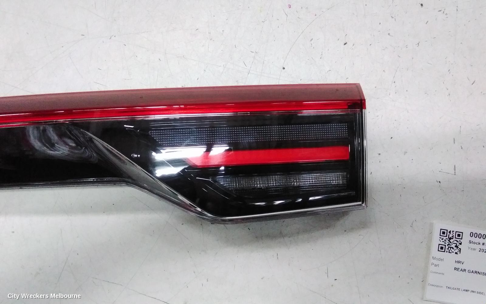 HONDA HRV REAR GARNISH, TAILGATE LAMP (RH SIDE), W/ LED TYPE, RV, 03/2024 ONWARDS