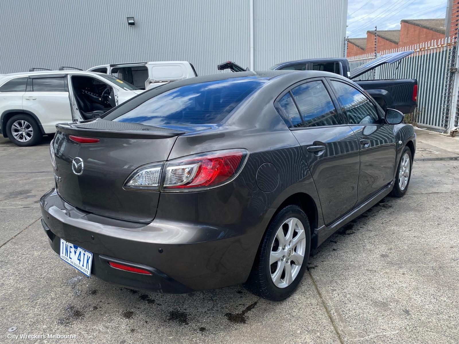 MAZDA 3 HIGH LEVEL STOPLIGHT, BL, SEDAN TYPE, 04/2009 - 06/2013