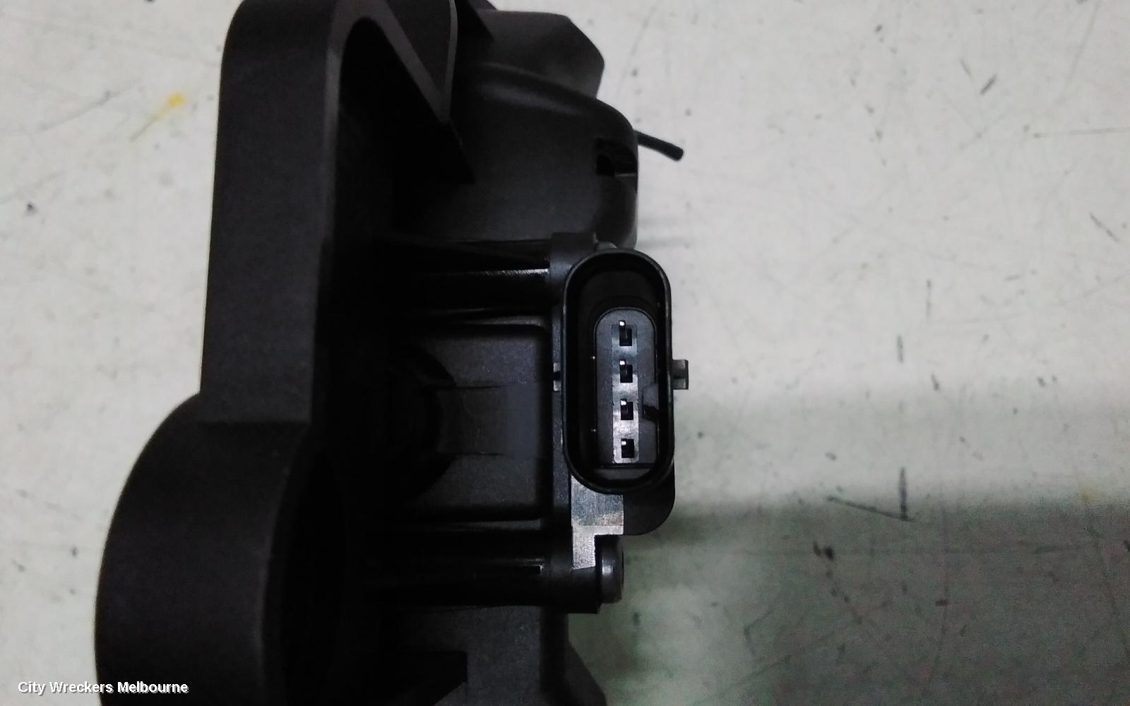 TESLA MODEL Y DOOR HANDLE, 1ST GEN, OUTER, LH REAR, GLOSS BLACK, 03/2022 ONWARDS