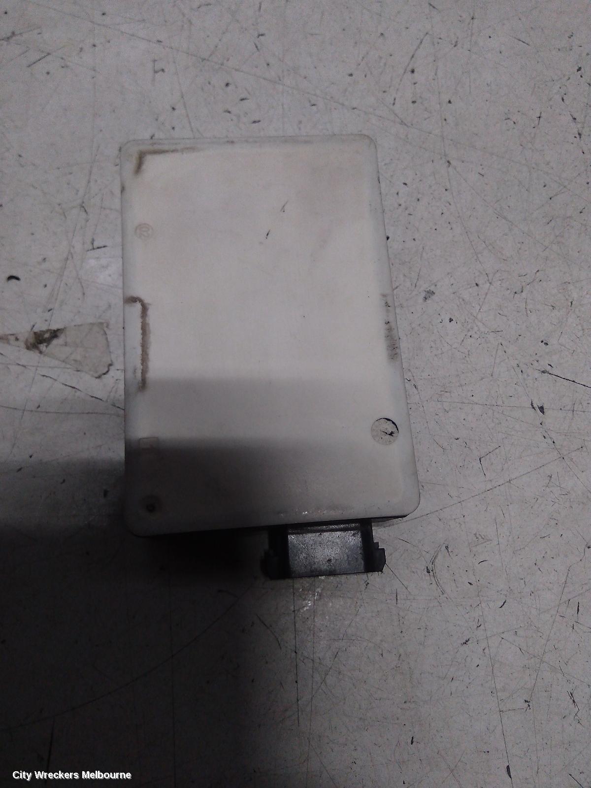 MERCEDES CLA CLASS REVERSE CAMERA, FRONT RADAR SENSOR (BEHIND GRILLE MOUNTED), C117, 09/2013 - 05/2014
