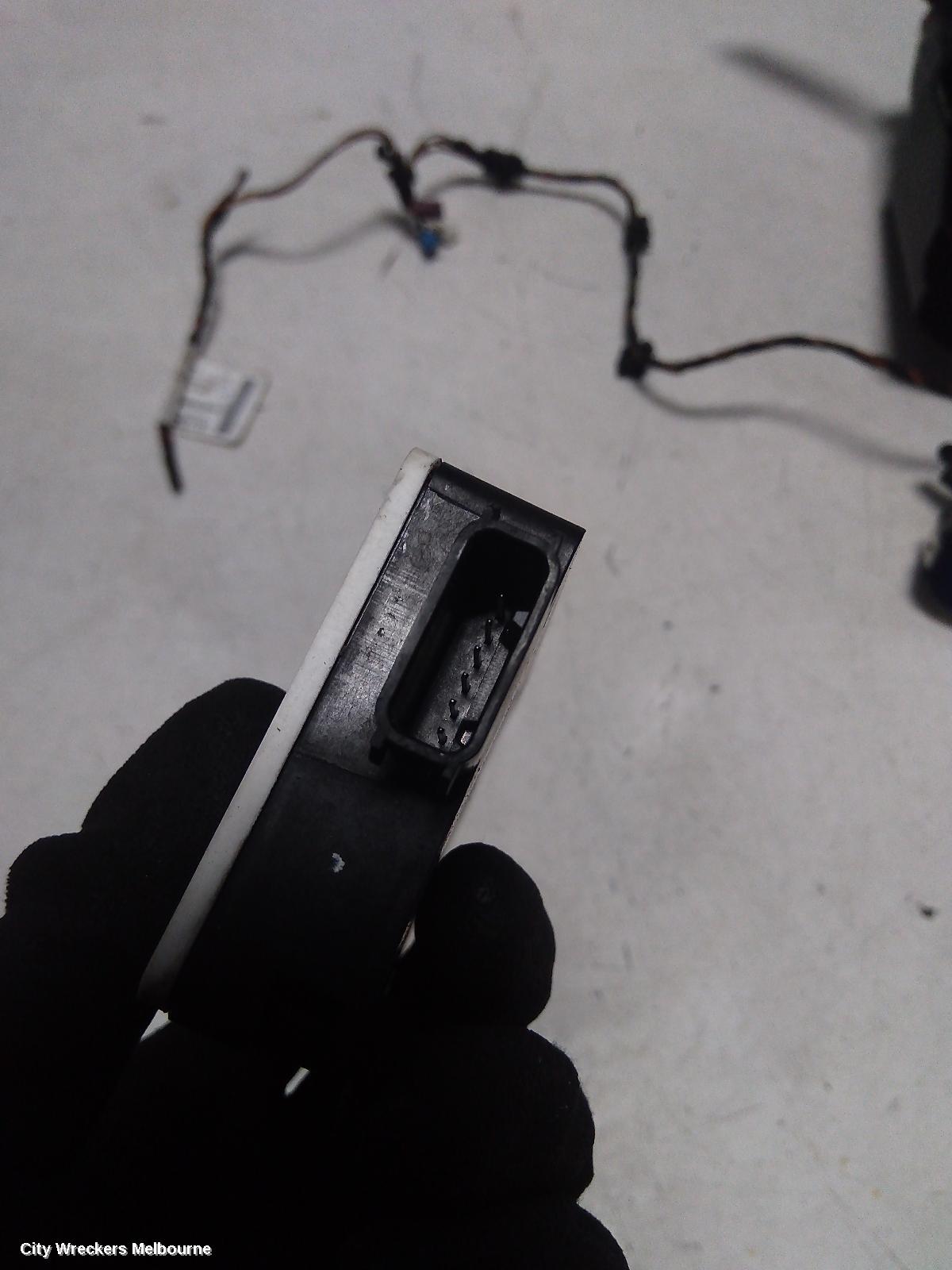 MERCEDES CLA CLASS REVERSE CAMERA, FRONT RADAR SENSOR (BEHIND GRILLE MOUNTED), C117, 09/2013 - 05/2014