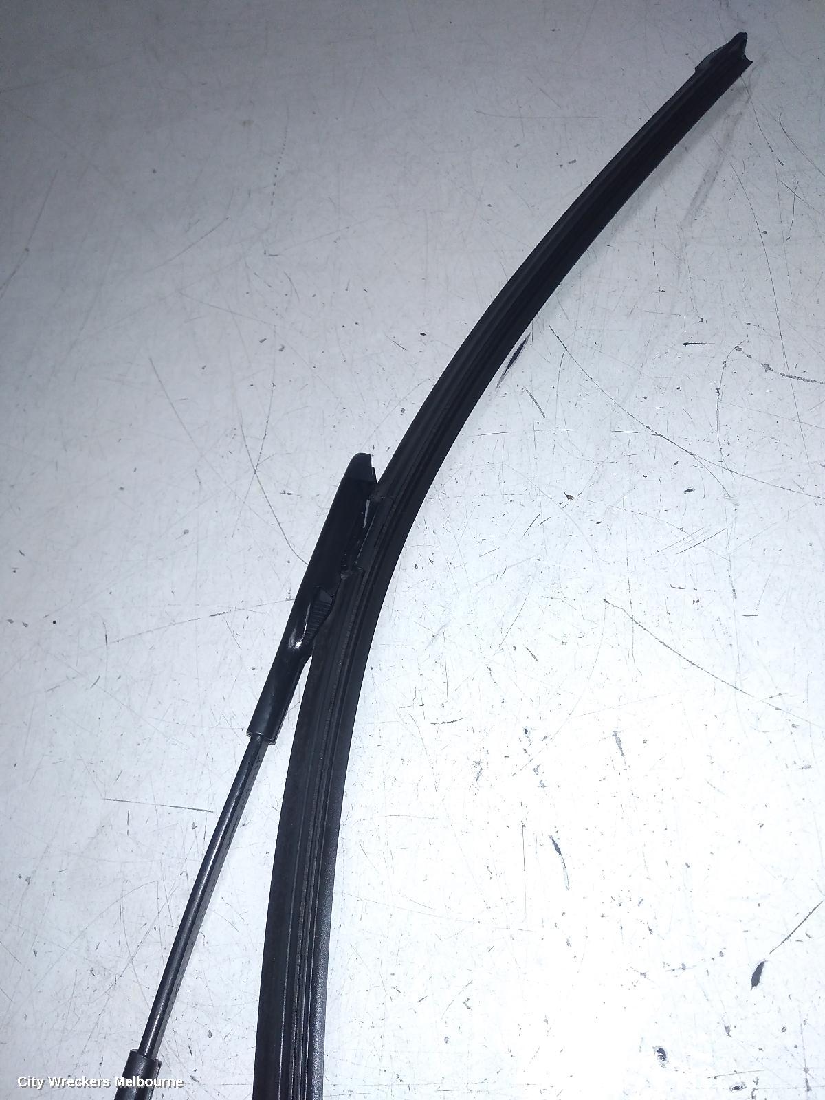 MERCEDES CLA CLASS WIPER ARM, C117, PAIR, 10/2013 - 02/2019