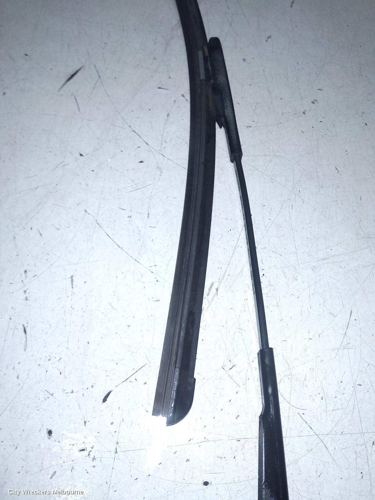 MERCEDES CLA CLASS WIPER ARM, C117, PAIR, 10/2013 - 02/2019