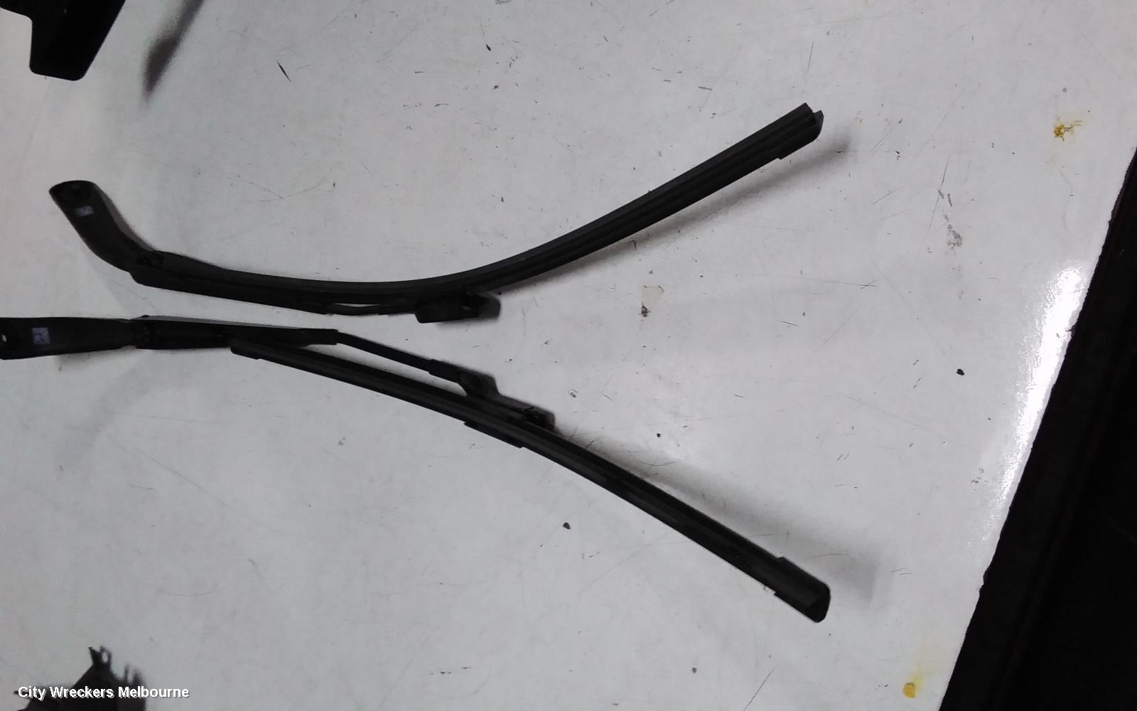 LAND ROVER RANGEROVER EVOQUE WIPER ARM, L538, PAIR, 11/2011 - 01/2019