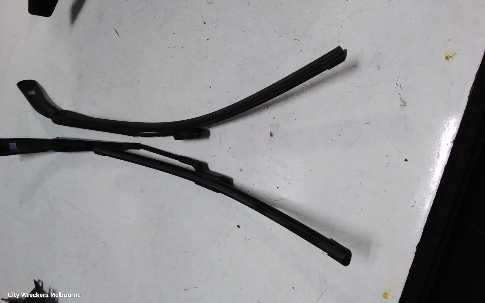 LAND ROVER RANGEROVER EVOQUE WIPER ARM, L538, PAIR, 11/2011 - 01/2019