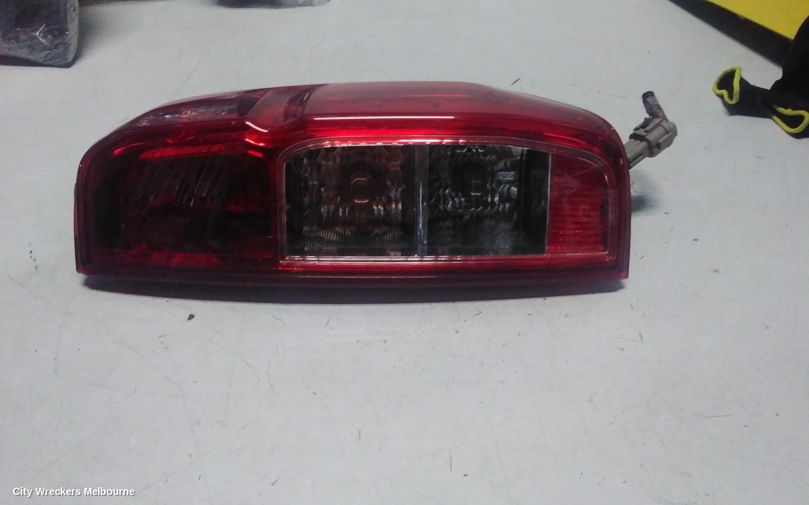 NISSAN NAVARA RIGHT TAILLIGHT, D40 (VIN MNT), UTE BACK, 09/2005 - 08/2015