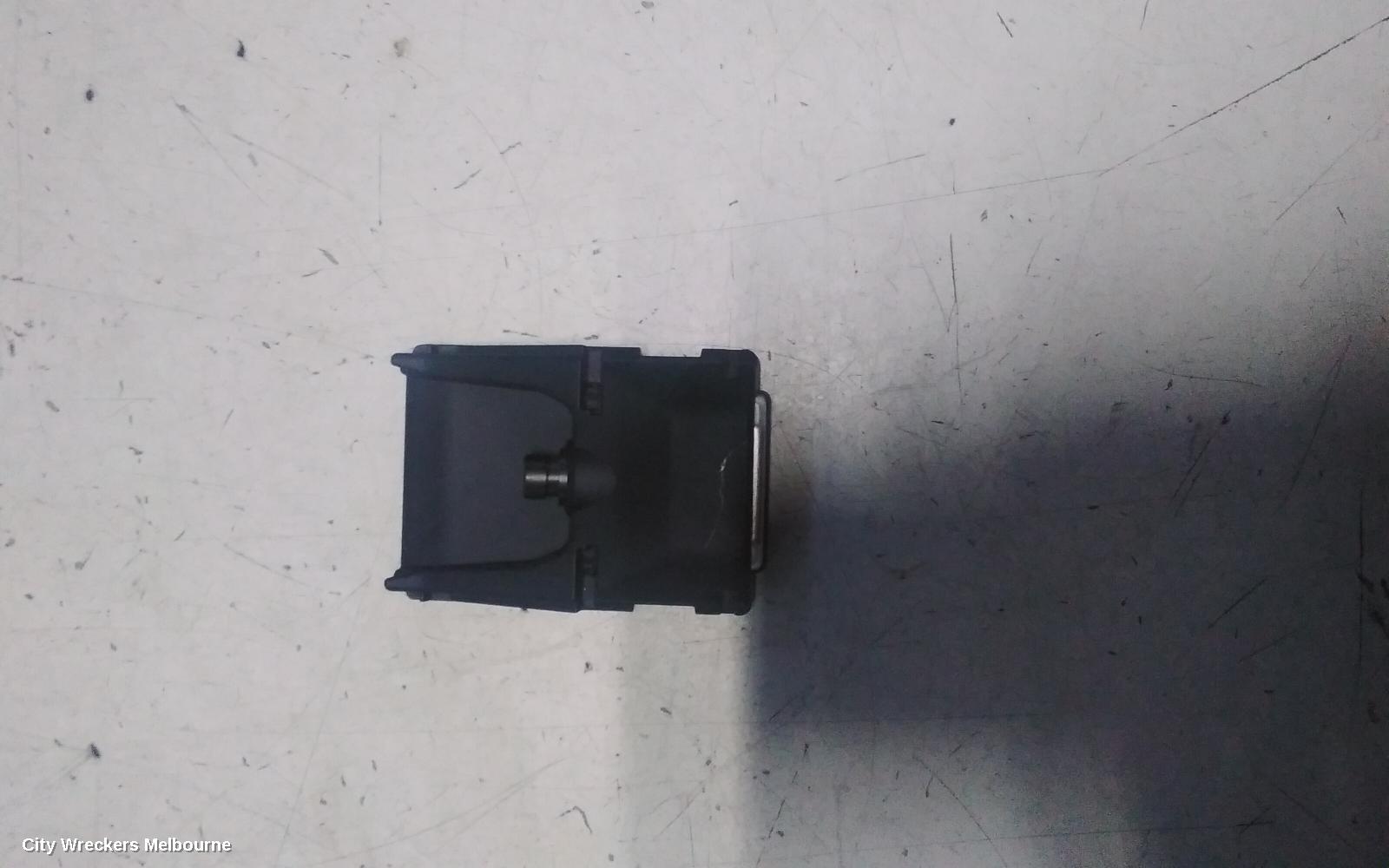 NISSAN XTRAIL REVERSE CAMERA, FRONT CAMERA (WINDSCREEN MOUNTED), T32, 03/2014 - 07/2022