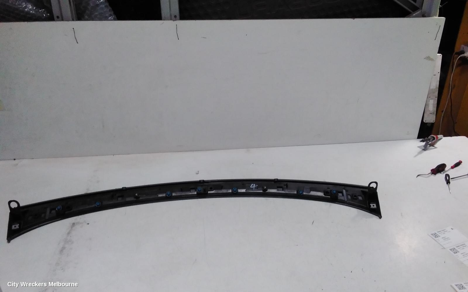 CHERY OMODA 5 REAR GARNISH, T34/T19C, TAILGATE LAMP (CENTRE), W/ LED TYPE, OMODA BADGE, 12/2022 ONWARDS