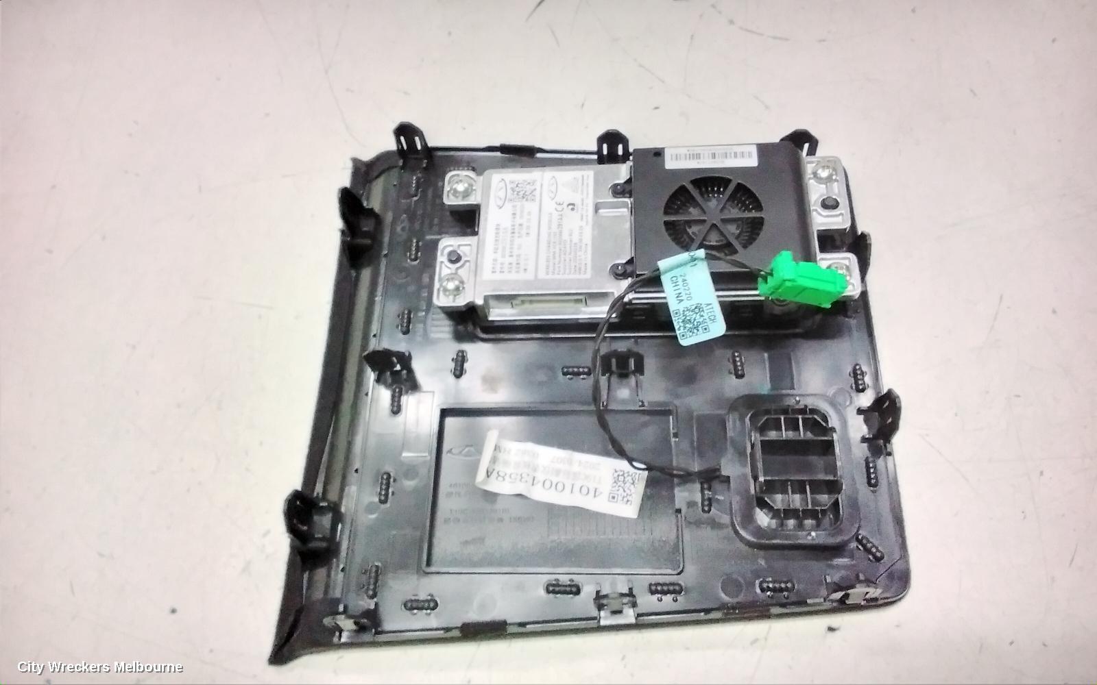 CHERY OMODA 5, T34/T19C, 12/2022 ONWARDS, MOBIL WIRLESS CHARGER: 143916