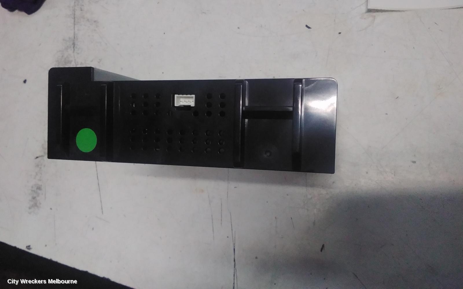 HOLDEN EQUINOX, EQ, 09/2017 - 12/2020, RADIO RECEIVER, P/N 42532873: 143982