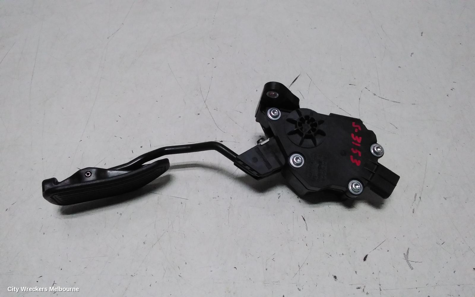 TOYOTA CAMRY PEDAL ASSEMBLY, ACCELERATOR PEDAL, ASV50/AVV50, 11/2011 - 10/2017