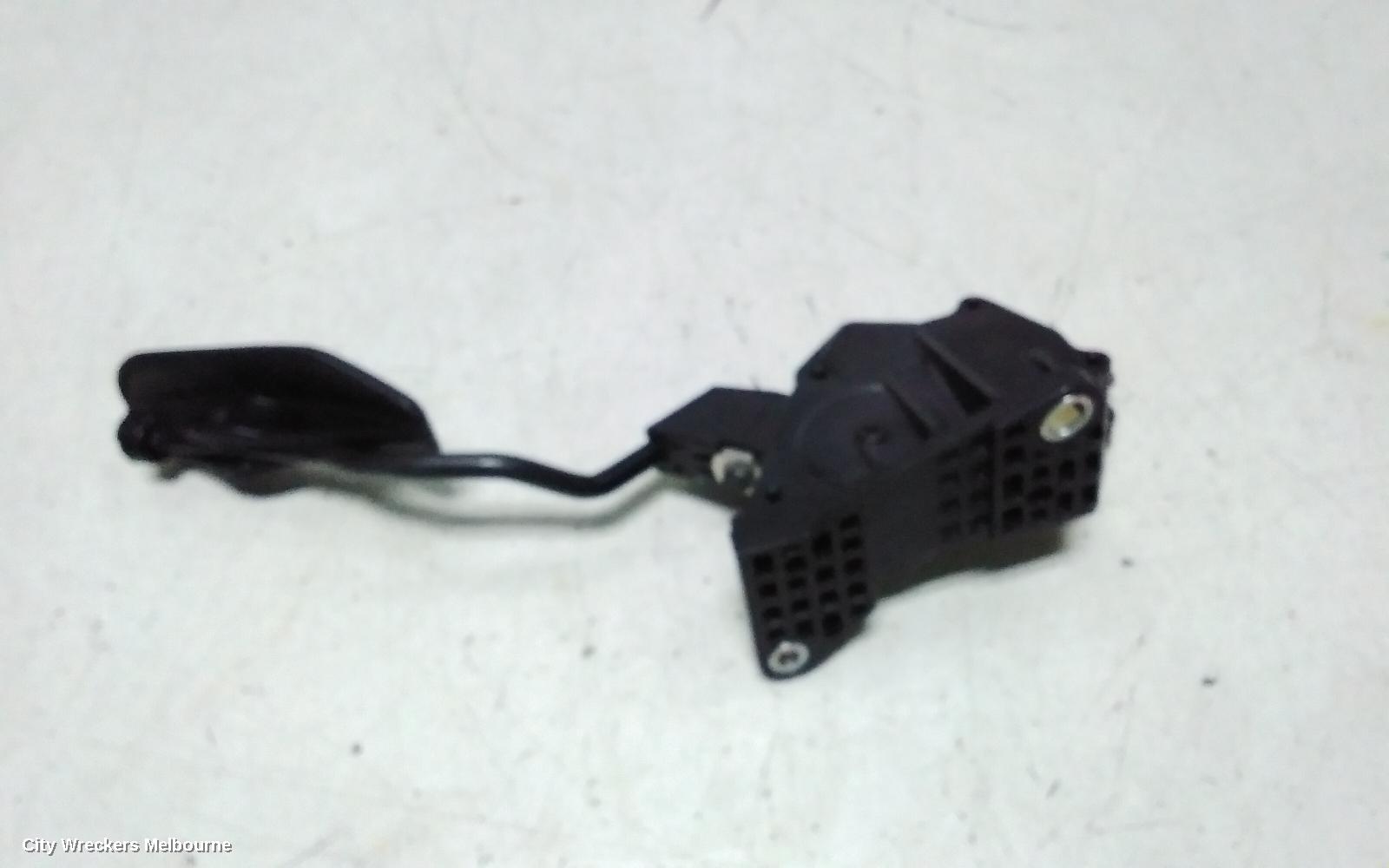 TOYOTA CAMRY PEDAL ASSEMBLY, ACCELERATOR PEDAL, ASV50/AVV50, 11/2011 - 10/2017