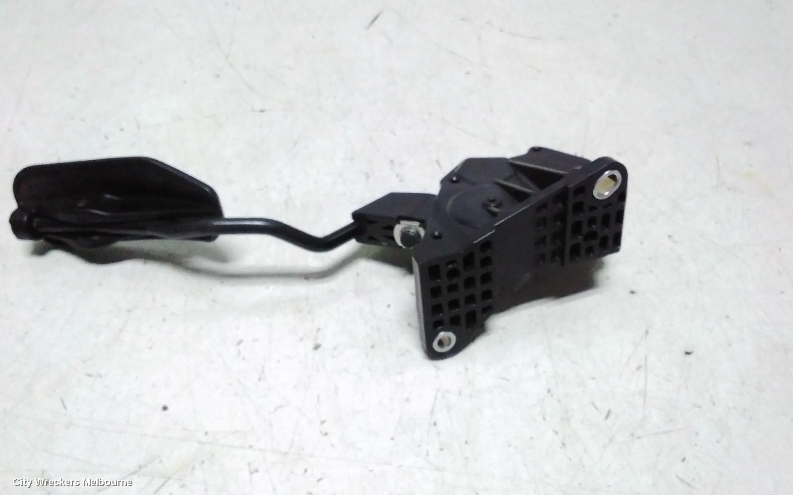 TOYOTA CAMRY PEDAL ASSEMBLY, ACCELERATOR PEDAL, ASV50/AVV50, 11/2011 - 10/2017