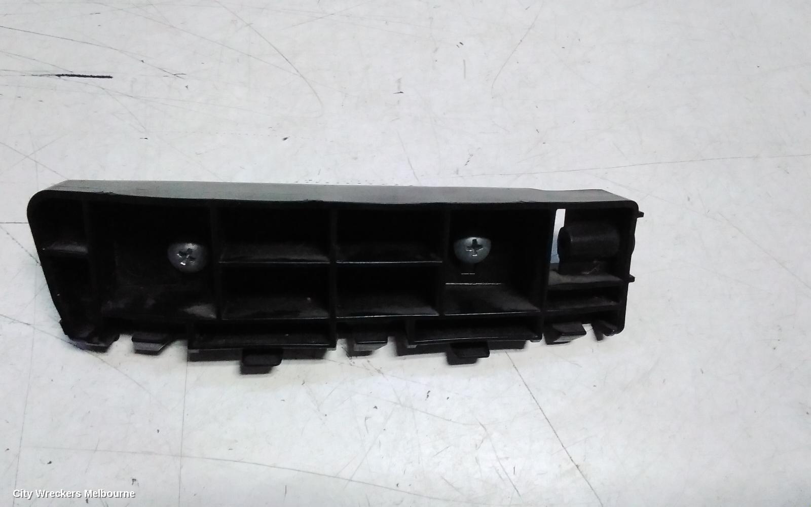 HONDA ACCORD, 8TH GENERATION 02/2008 - 04/2013, RHF BAR RETAINER : 145077