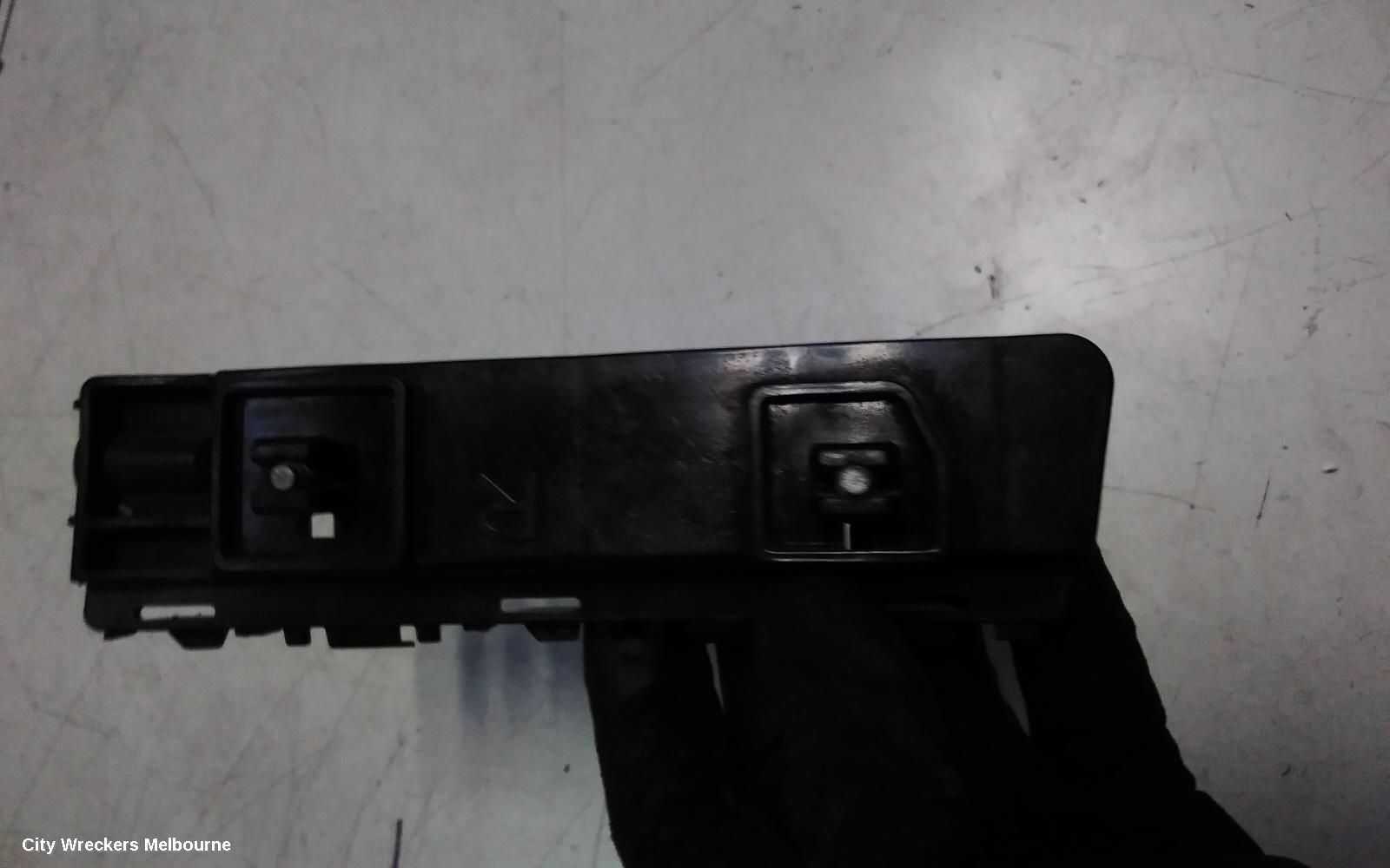 HONDA ACCORD, 8TH GENERATION 02/2008 - 04/2013, RHF BAR RETAINER : 145077