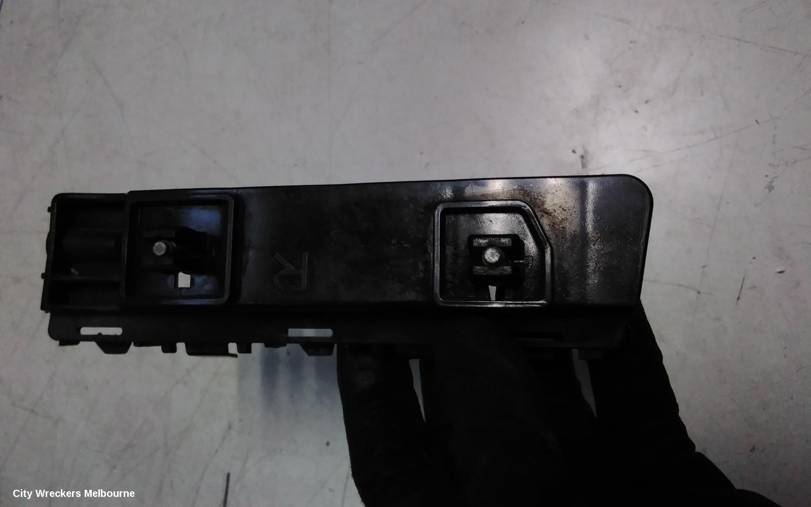 HONDA ACCORD, 8TH GENERATION 02/2008 - 04/2013, RHF BAR RETAINER : 145077