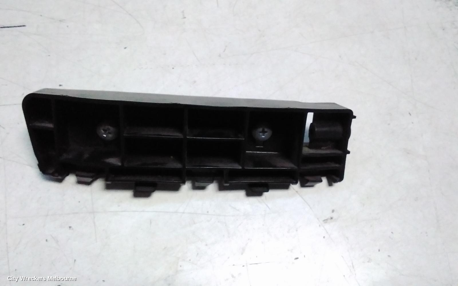 HONDA ACCORD, 8TH GENERATION 02/2008 - 04/2013, RHF BAR RETAINER : 145077
