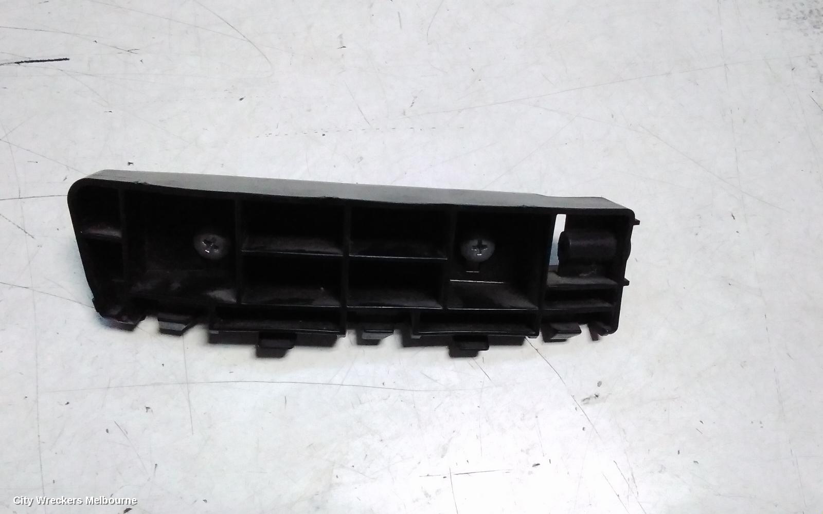 HONDA ACCORD, 8TH GENERATION 02/2008 - 04/2013, RHF BAR RETAINER : 145077