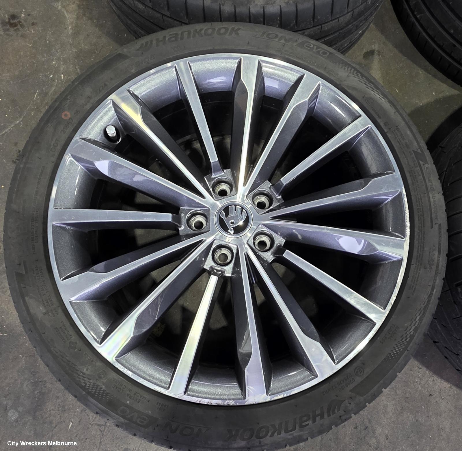 SKODA SUPERB WHEEL MAG, FACTORY, 19X8.0IN, MULTI SPOKE, PHOENIX, NP, 03/2016 ONWARDS