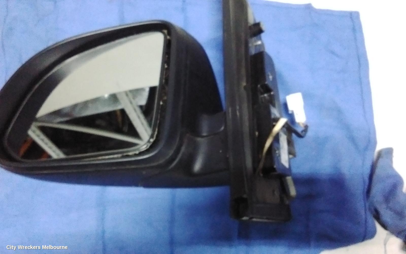 LDV G10 LEFT DOOR MIRROR, SV7C, W/ MANUAL FOLD, BLACK, VAN, 04/2015 ONWARDS