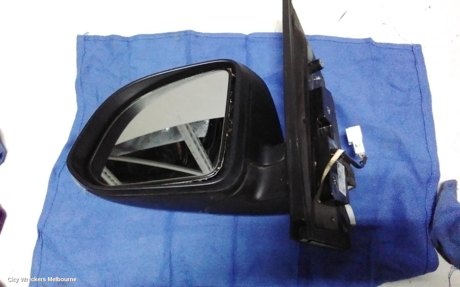 LDV G10 LEFT DOOR MIRROR, SV7C, W/ MANUAL FOLD, BLACK, VAN, 04/2015 ONWARDS