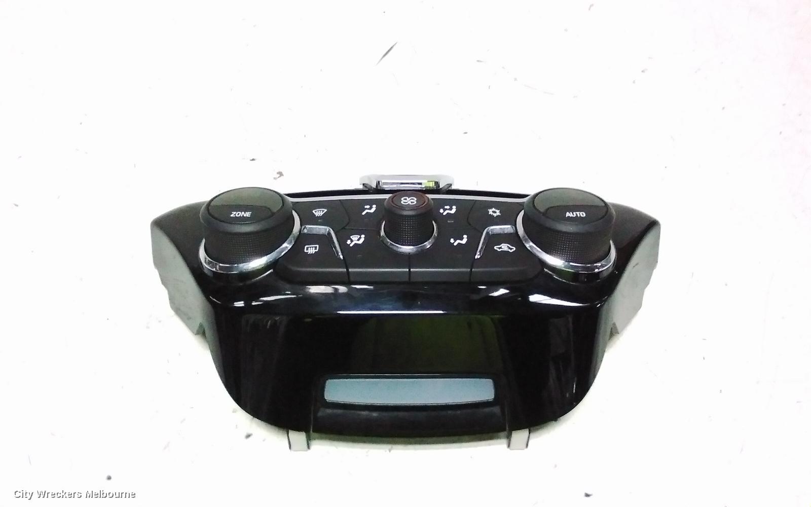 HOLDEN COMMODORE HEATER/AC CONTROLS, VF, BLACK, W/ CD TYPE, 05/2013 - 12/2017