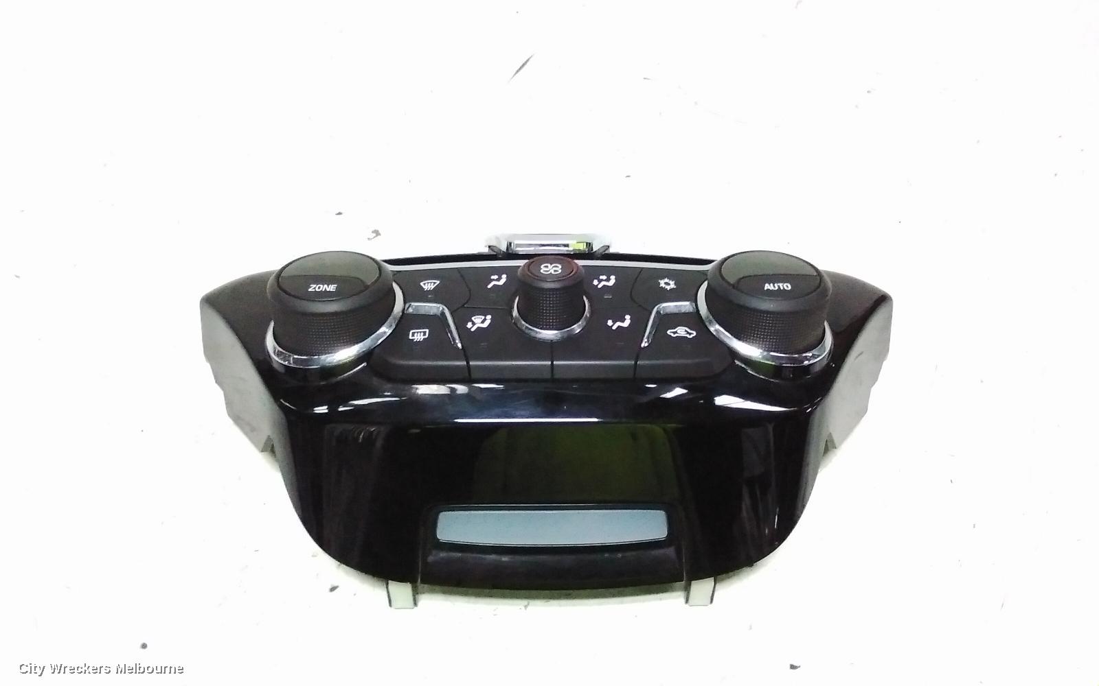 HOLDEN COMMODORE HEATER/AC CONTROLS, VF, BLACK, W/ CD TYPE, 05/2013 - 12/2017