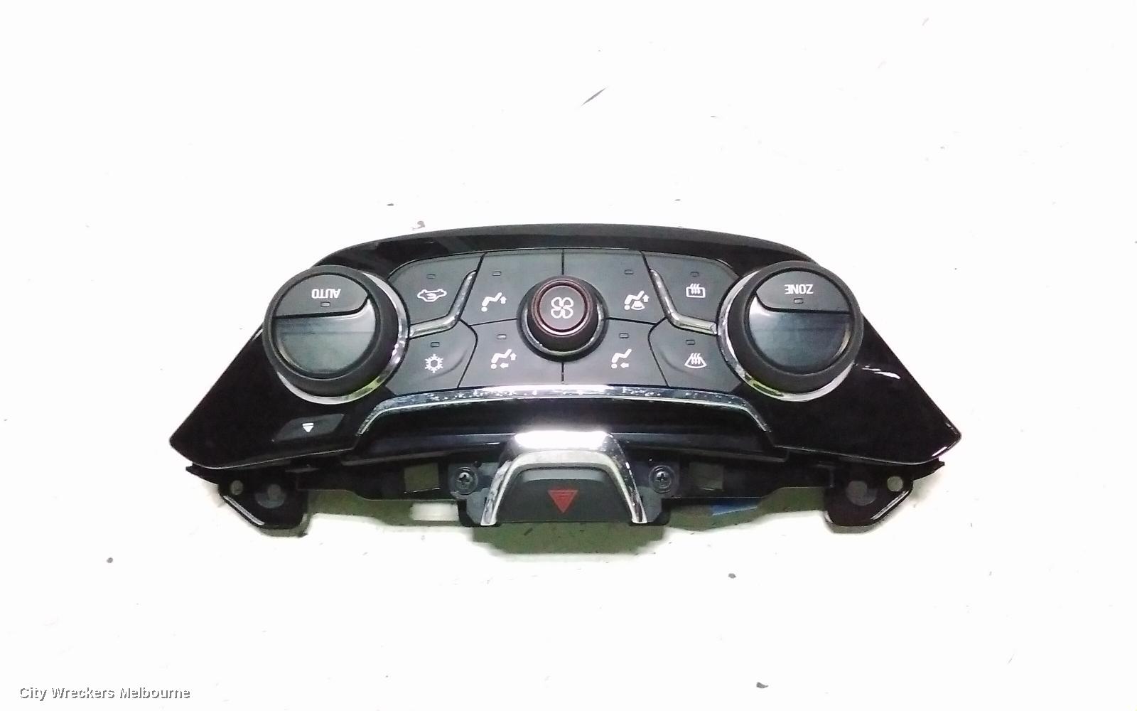 HOLDEN COMMODORE HEATER/AC CONTROLS, VF, BLACK, W/ CD TYPE, 05/2013 - 12/2017