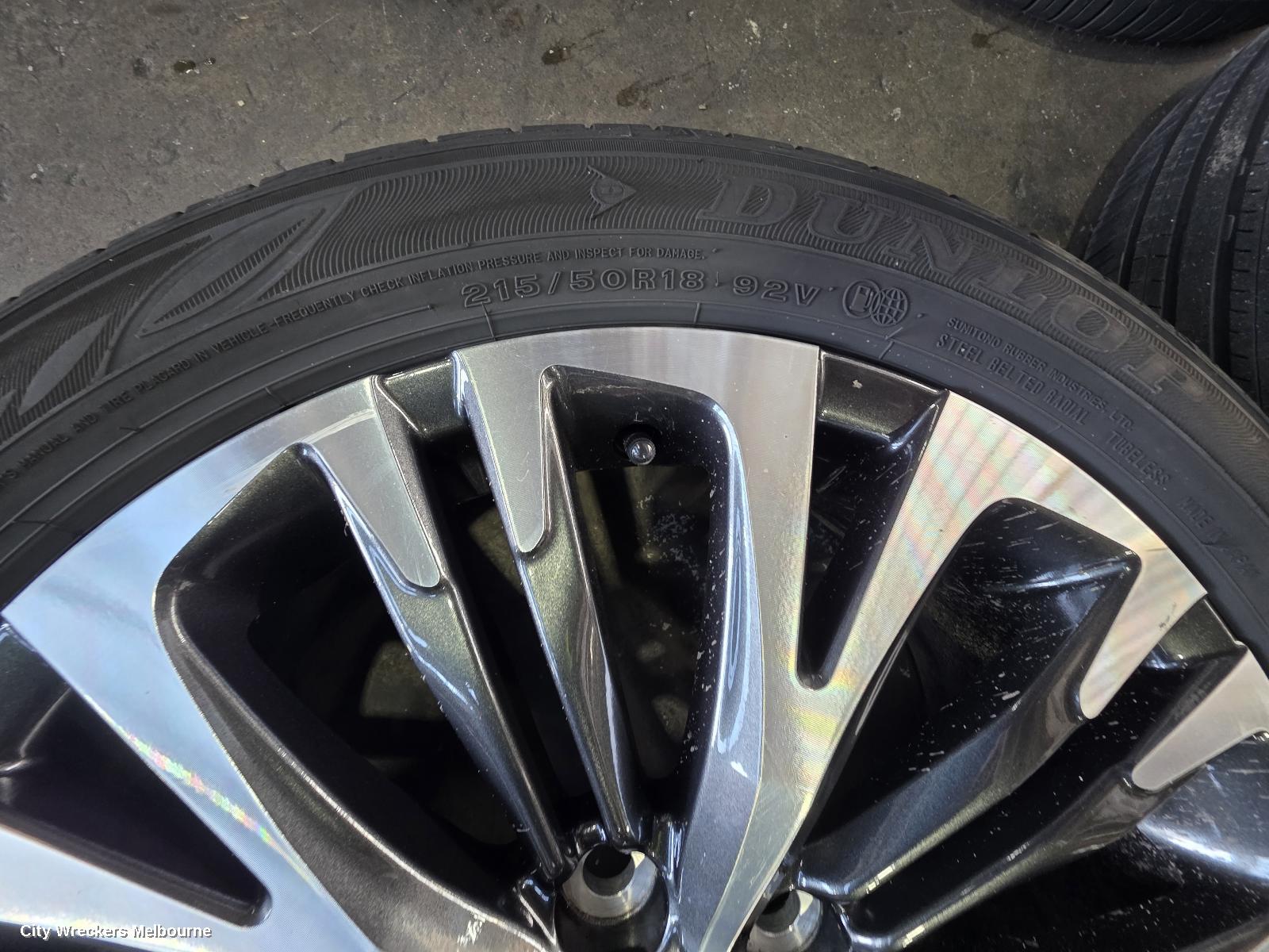 TOYOTA YARIS CROSS WHEEL MAG, FACTORY, 18X7IN, 5 Y SPOKE, BI-COLOUR, XP210, 06/2020 ONWARDS