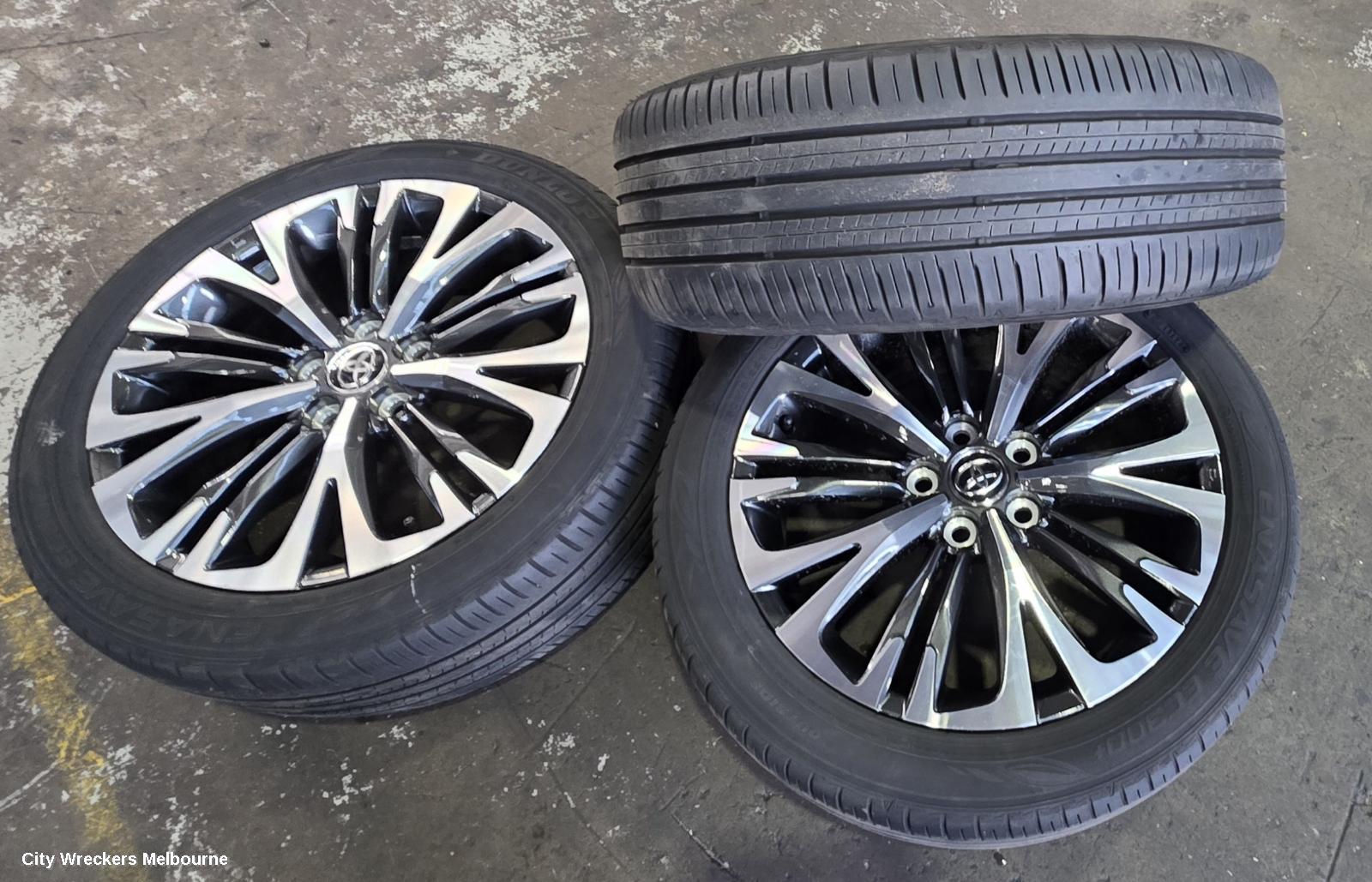 TOYOTA YARIS CROSS WHEEL MAG, FACTORY, 18X7IN, 5 Y SPOKE, BI-COLOUR, XP210, 06/2020 ONWARDS