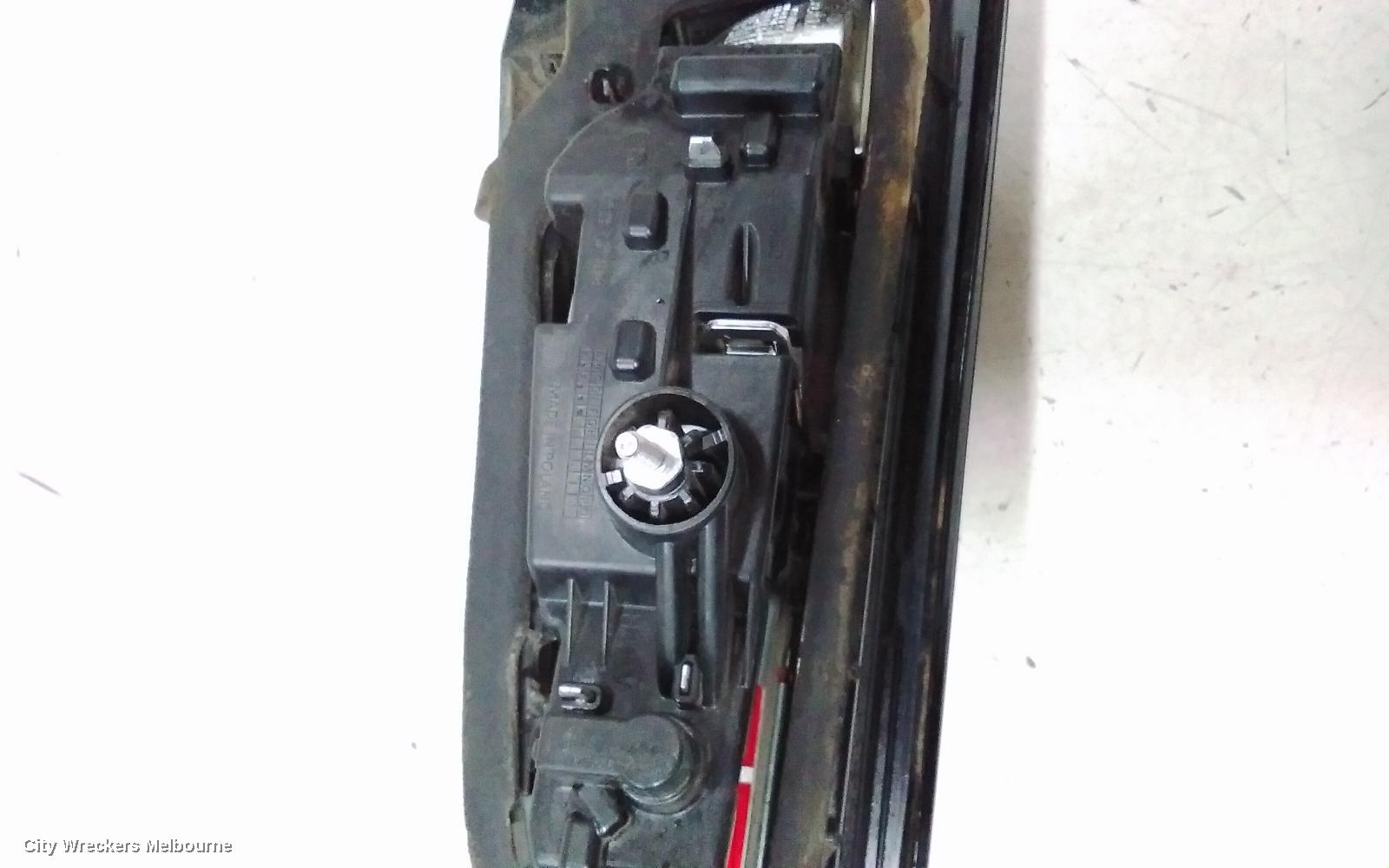 HOLDEN ASTRA REAR GARNISH, TAILGATE LAMP (RH SIDE), BK, 5DR HATCH, R/RS, NON LED TYPE, 09/2016 ONWARDS