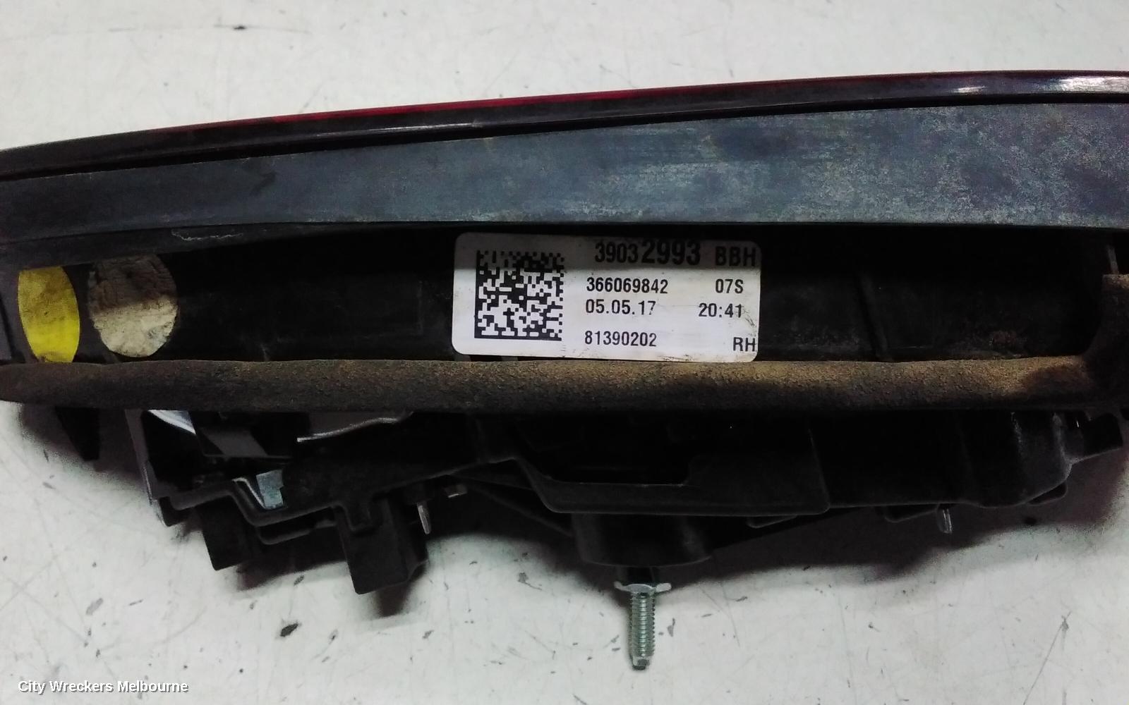 HOLDEN ASTRA REAR GARNISH, TAILGATE LAMP (RH SIDE), BK, 5DR HATCH, R/RS, NON LED TYPE, 09/2016 ONWARDS