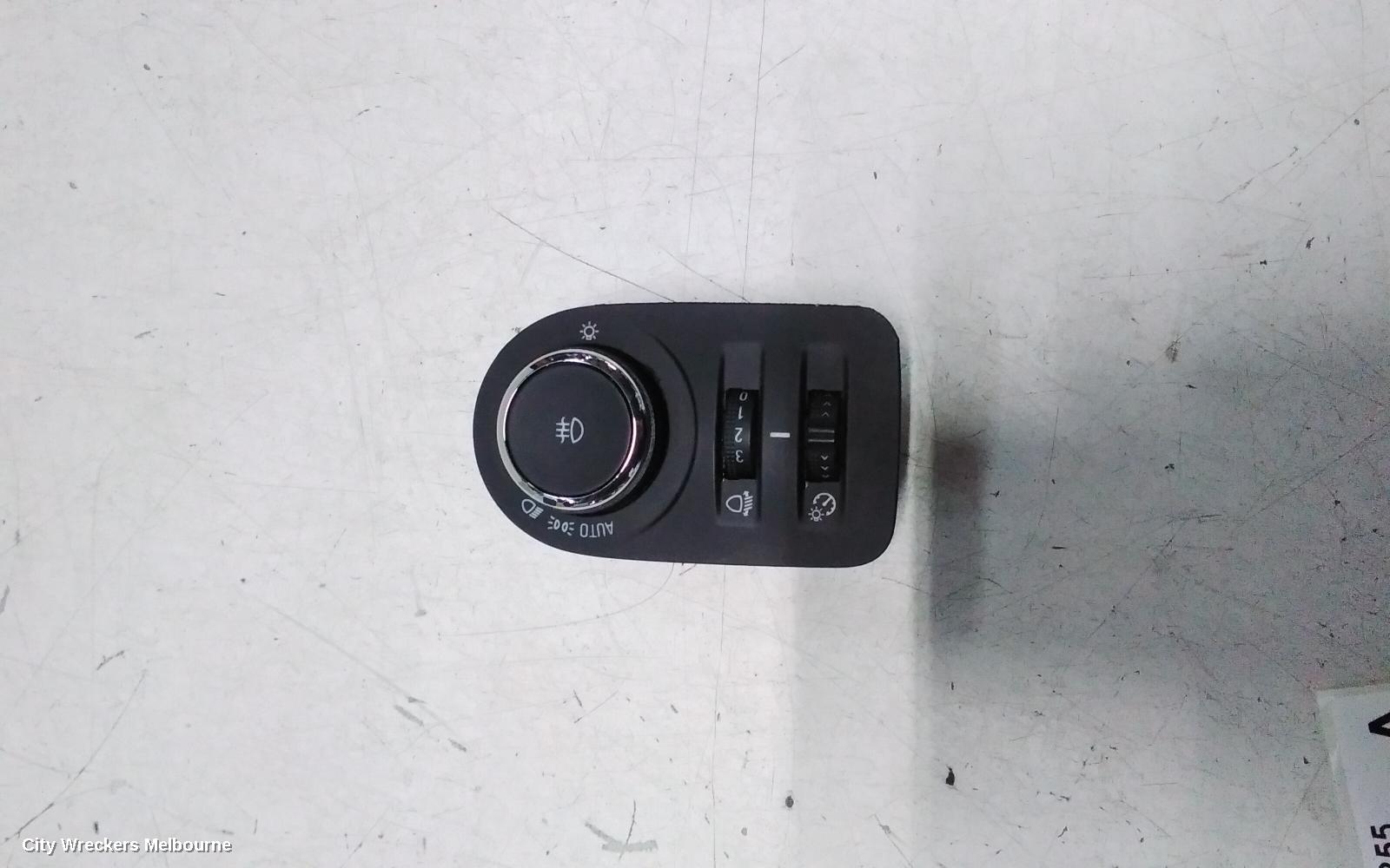 HOLDEN ASTRA COMBINATION SWITCH, BK, HEADLAMP SWTCH, 09/2016 ONWARDS