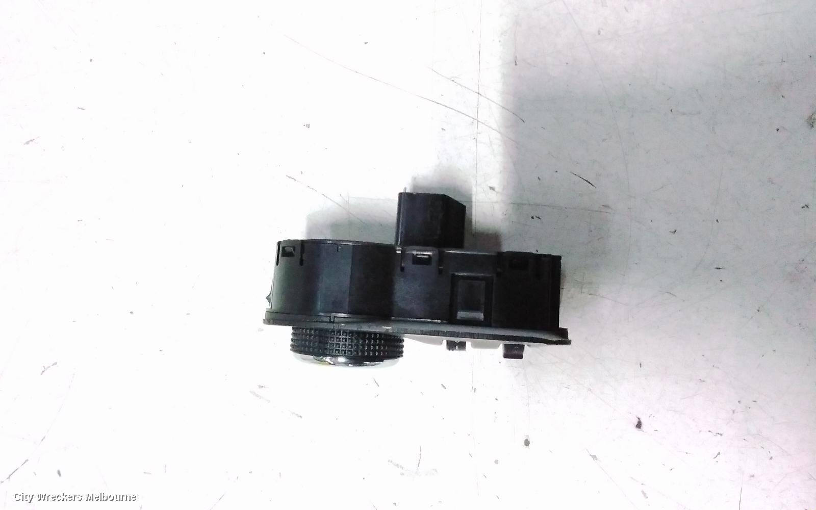 HOLDEN ASTRA COMBINATION SWITCH, BK, HEADLAMP SWTCH, 09/2016 ONWARDS