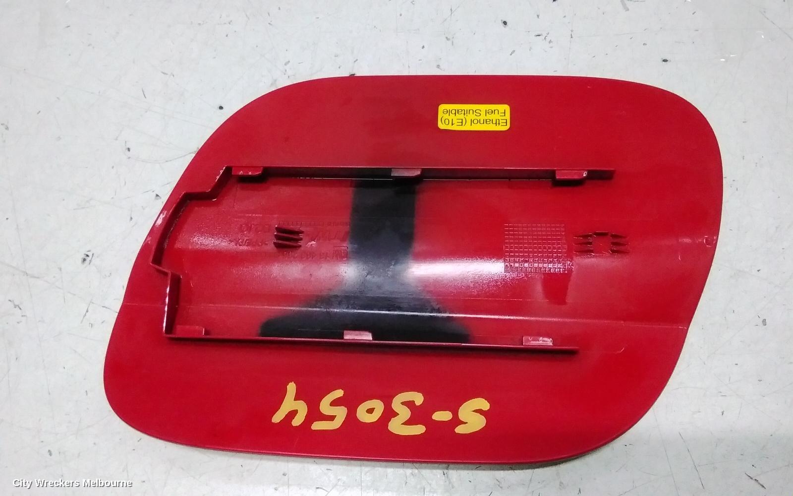 HOLDEN ASTRA FUEL DOOR / FILLER, BK, FUEL FLAP, HATCH/WAGON, 09/2016 - 12/2020