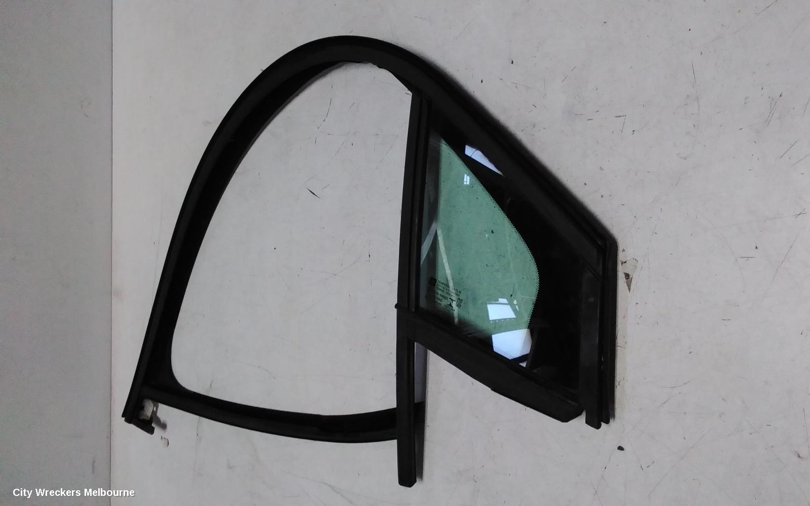 HOLDEN ASTRA RIGHT FRONT 1/4 DOOR GLASS, BK, 5DR HATCH/WAGON, 09/2016 - 12/2020