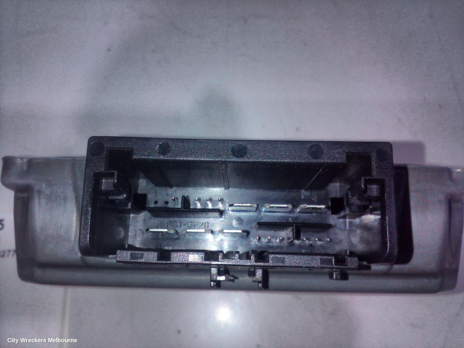 HOLDEN ASTRA ECU, KEYLESS ENTRY MODULE, BK, 09/2016 - 12/2020